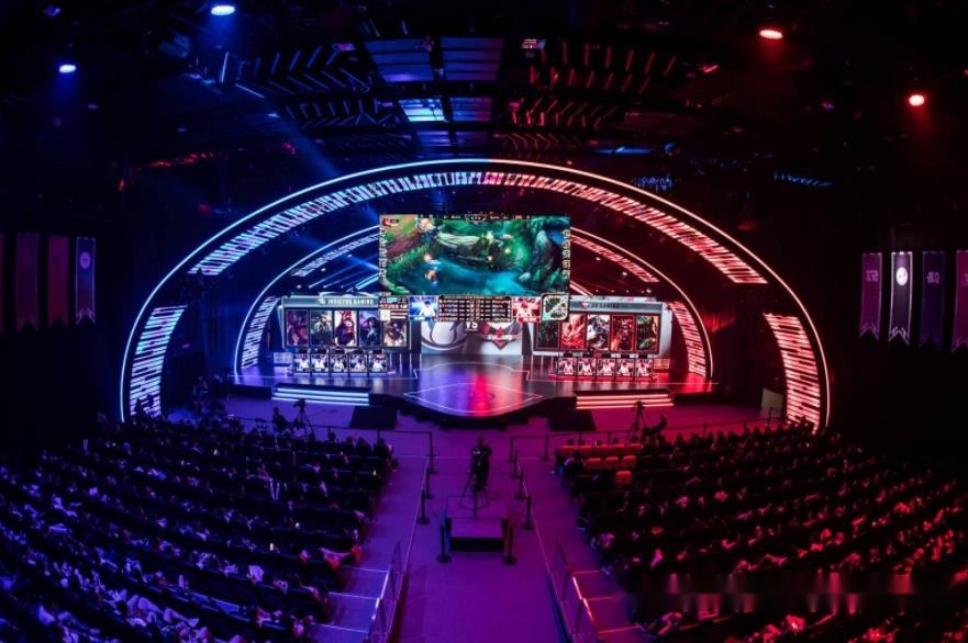 也彻底击碎 也彻底击碎