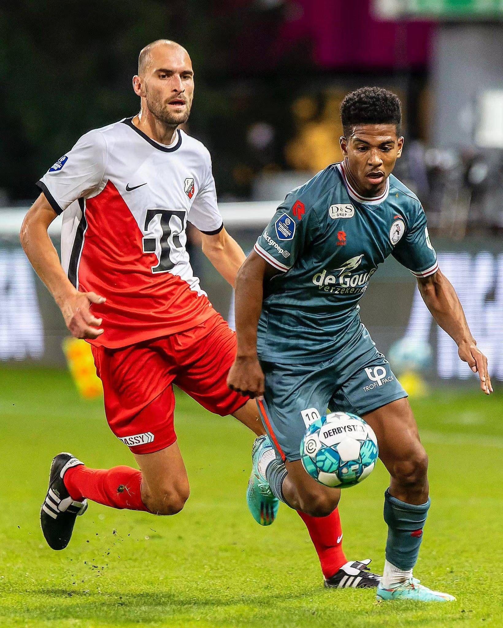 状态复苏！伦纳德连续5场比赛得分20+，近13场比赛第11次.