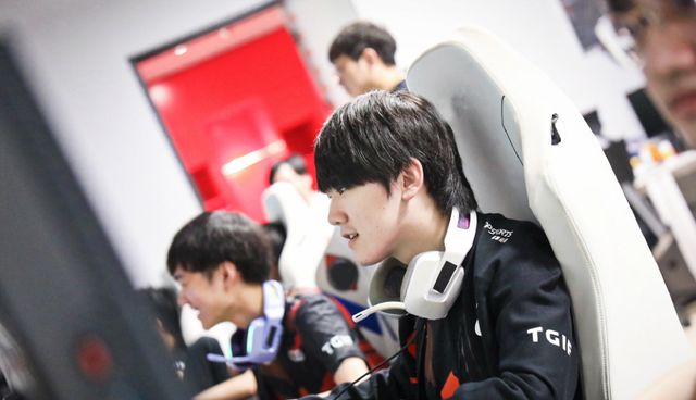 加强版河村勇辉？成为美国网红联赛探花后，赵维