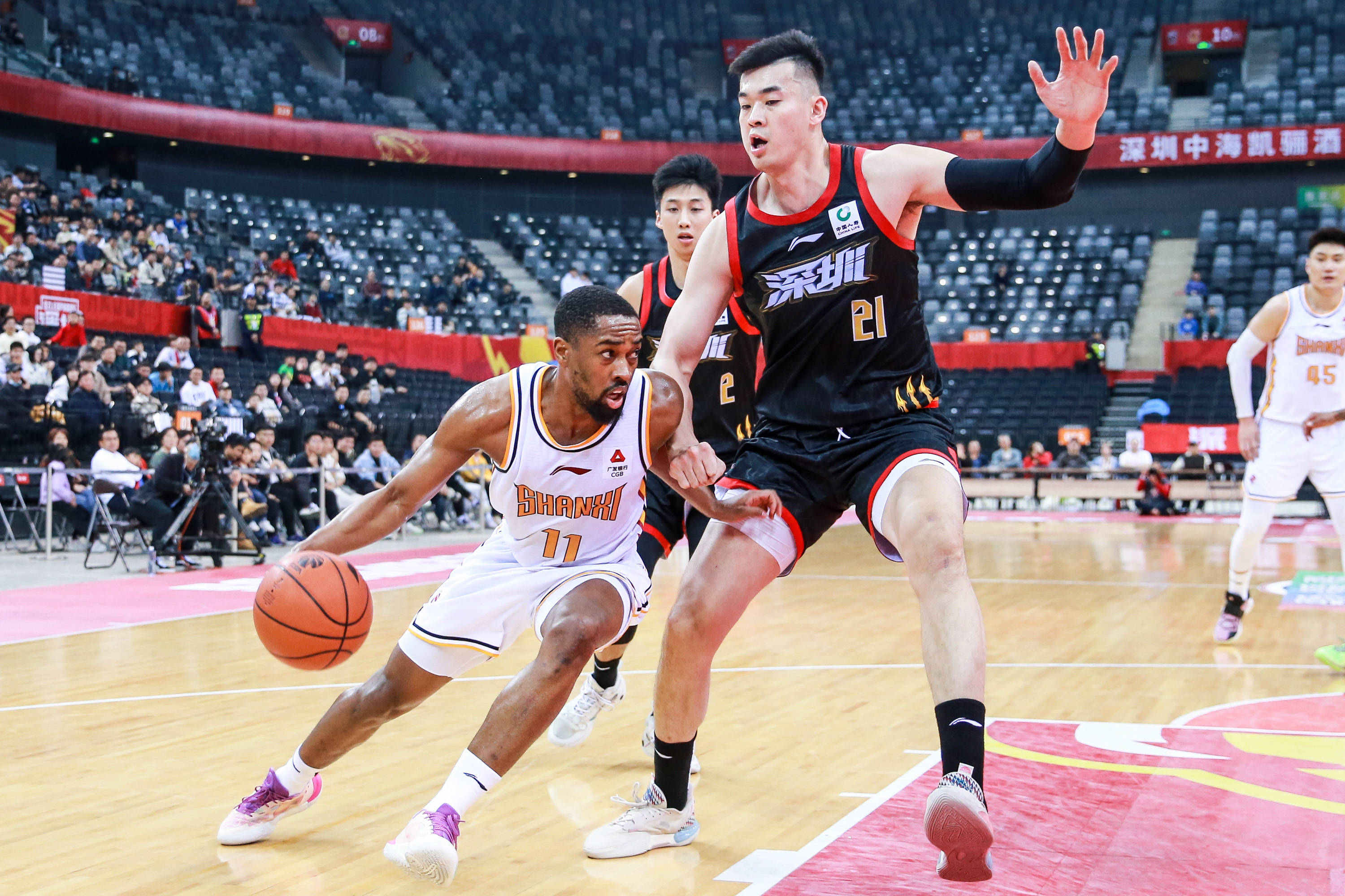 体育体操首枚金牌！刘洋完美发挥夺男子吊环冠军